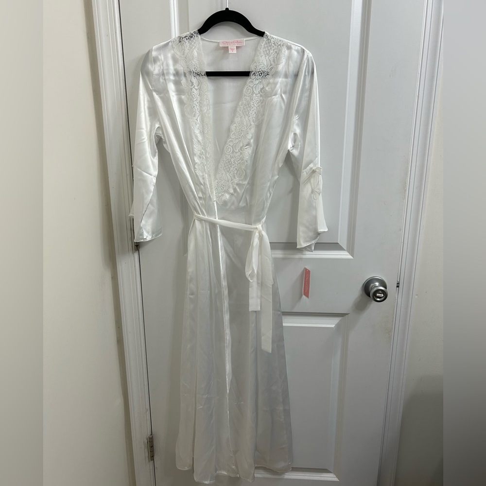 Oscar De La Renta Pink Label Always a Bride Robe